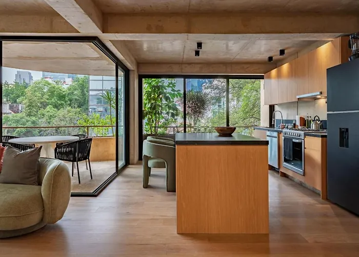 Apartamento Stylish With Balcony Steps From Cafe