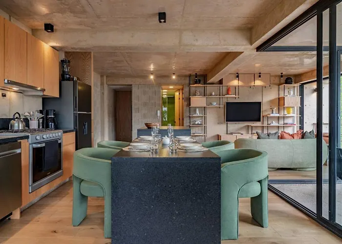 Apartamento Stylish With Balcony Steps From Cafe