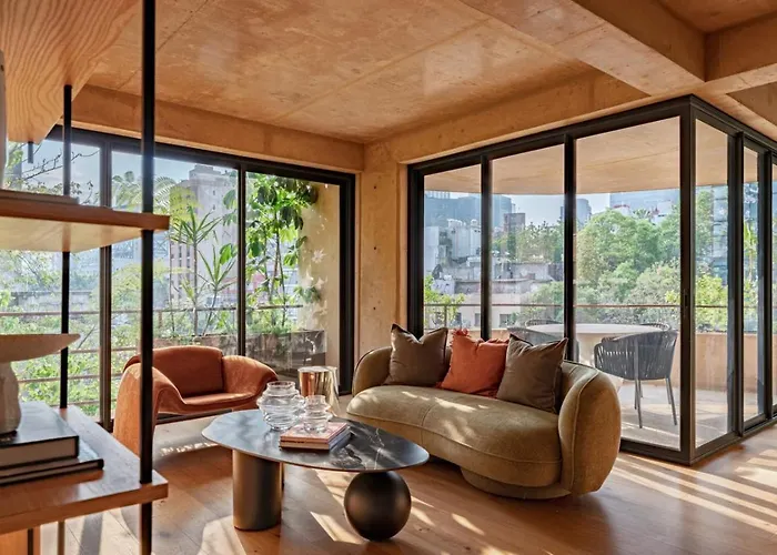 Apartamento Stylish With Balcony Steps From Cafe *