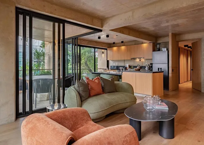Stylish With Balcony Steps From Cafe Apartamento Cidade do México